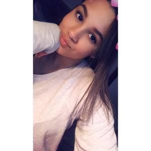 Meet your Posher, Michaella